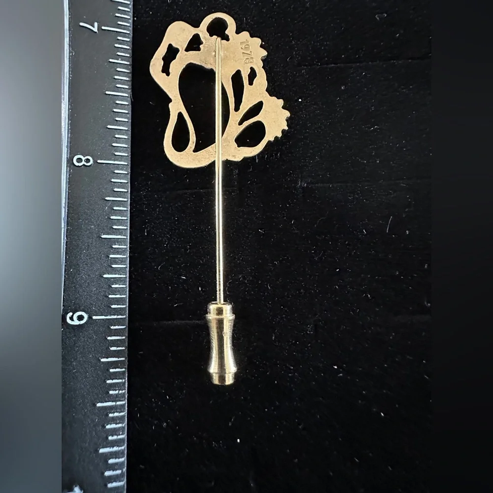 Floral‎ Gold Stick Pin